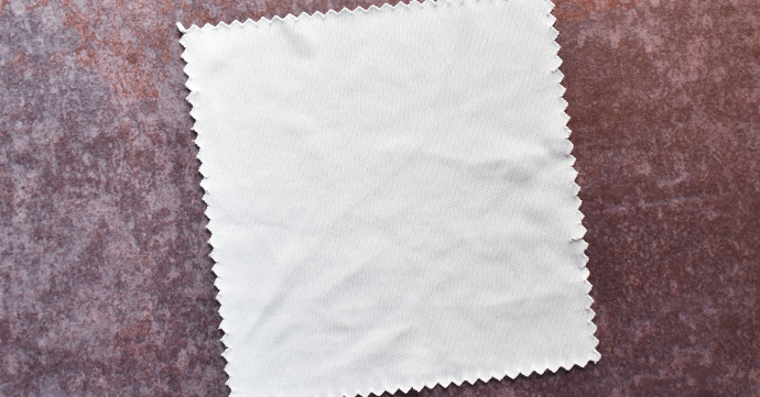 Cleaning Photos Cleaning cloth.