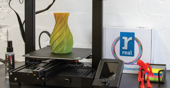 3d printed vase and robot.